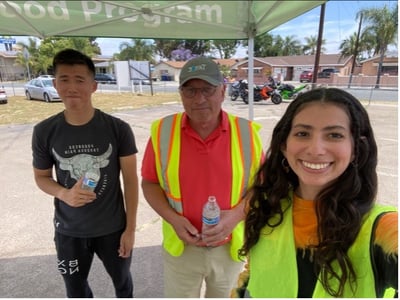 In California, Yes&ers helped package food for the San Diego Food Bank. 